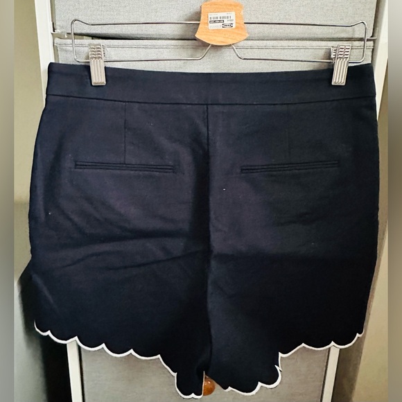 New Ann Taylor Navy Blue Shorts with White Scalloped Trip and Side Zip. US8 - Picture 3 of 12